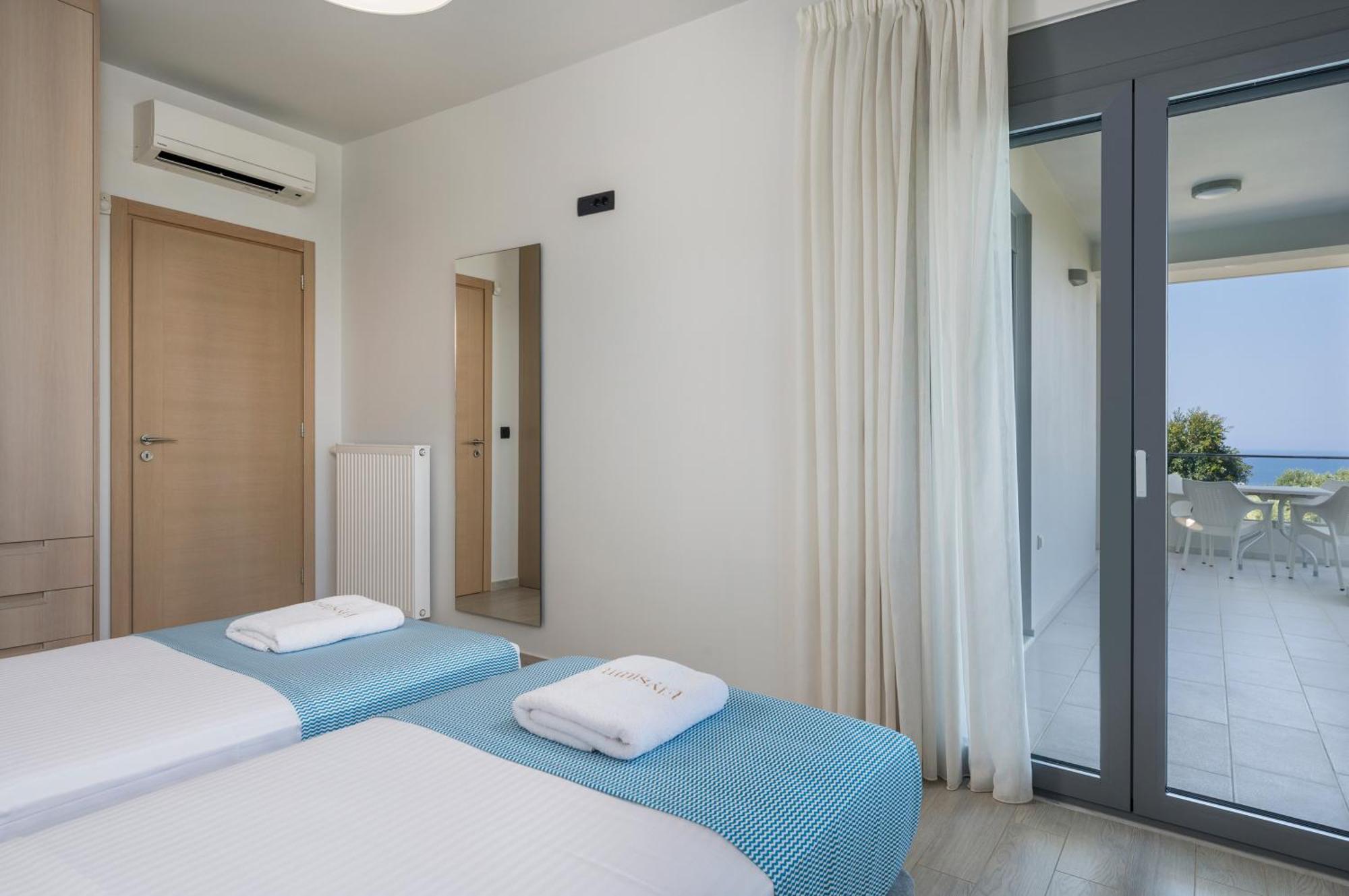 Вілла Elysium Seaview Oasis Kato Galatas Екстер'єр фото